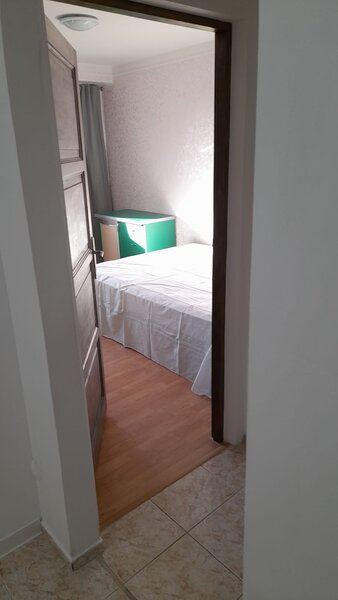 Dorobantilor, Stefen cel Mare, bloc Perla.